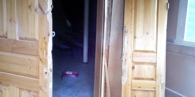 写真:チュンスキー村での破壊行為、2017年