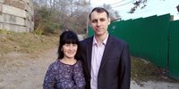 <p>Photo: Dmitry Barmakin with his wife immediately after being released from the pre-trial detention center</p>