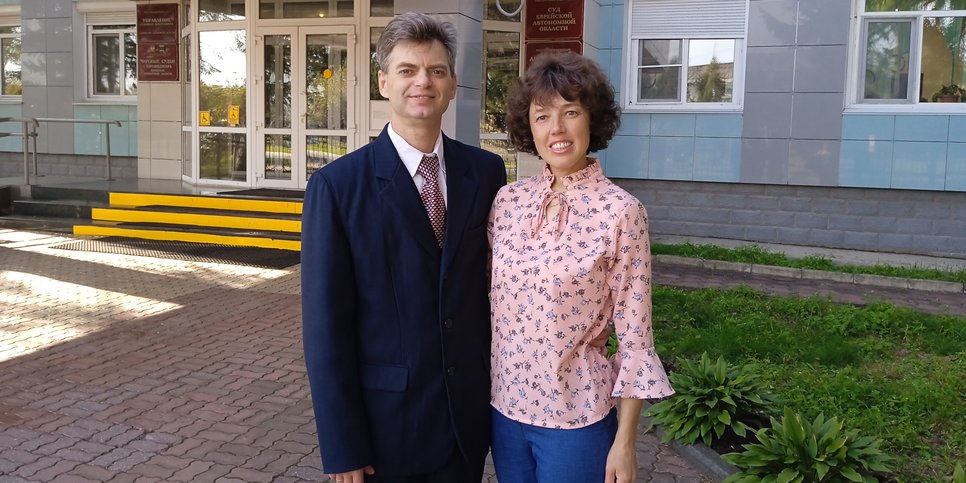 Natalia Kriger with her husband Valery outside the courthouse