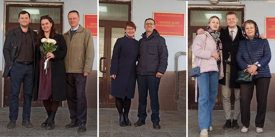 Sergey y Svetlana Malyanov, Oleg Konshin y Roman Zhivolupov con sus familiares en el juzgado de Nizhni Nóvgorod. Abril 2023