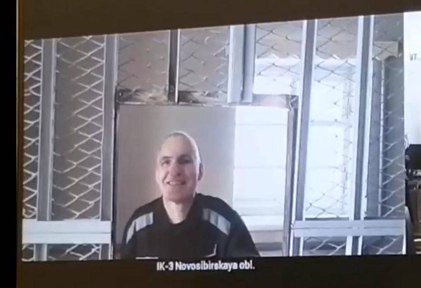 Andrey Vlasov partecipa all&rsquo;udienza in videoconferenza dalla colonia penale